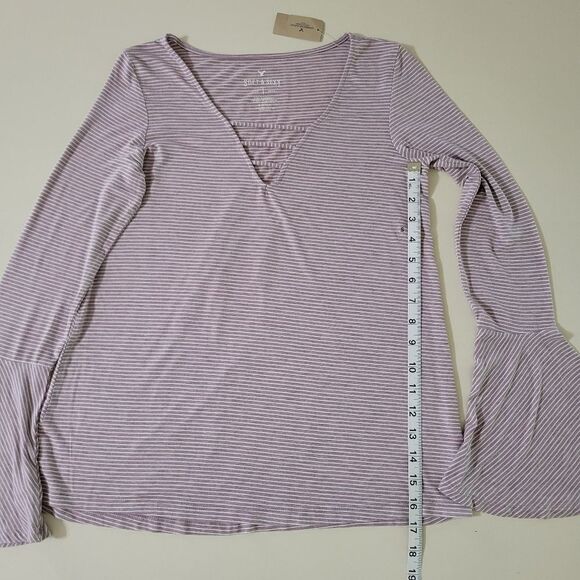 American Eagle Outfitters Soft & Sexy Long Bell Sleeve V-Neck Mini Stripe Top - Picture 7 of 11